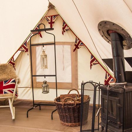 Отель Camp Katur Glamping Carthorpe Экстерьер фото