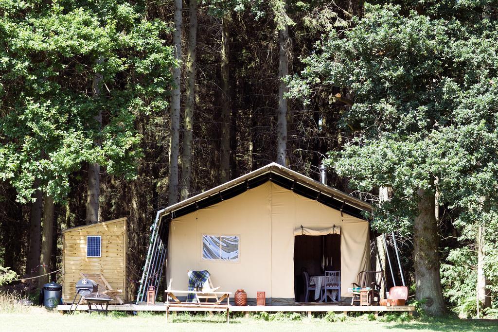 Отель Camp Katur Glamping Carthorpe Экстерьер фото