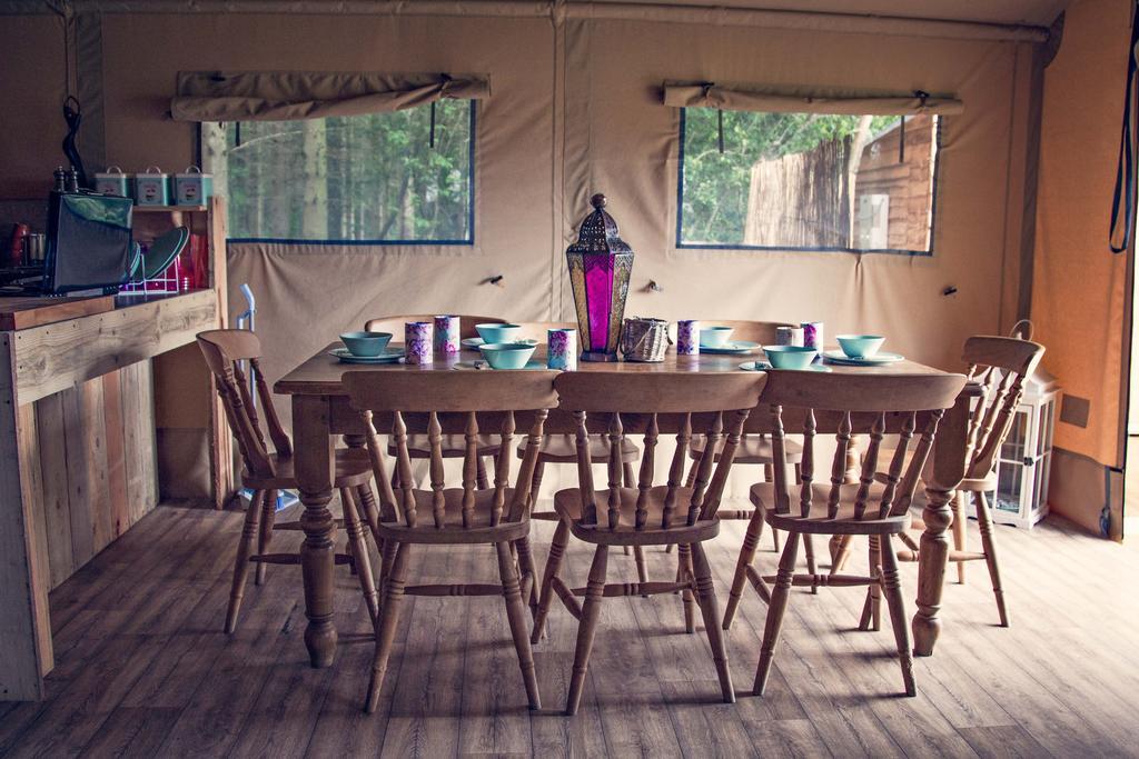Отель Camp Katur Glamping Carthorpe Экстерьер фото